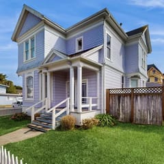Lilac Victorian Upstairs-Water-View Retreat